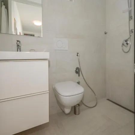 Lovely In With House Sea View Apartamento